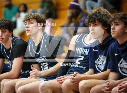Thumbnail 1 in Mount Vernon vs Lausanne Collegiate (Memphis Hoopfest) photogallery.