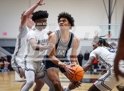 Thumbnail 2 in Mount Vernon vs Lausanne Collegiate (Memphis Hoopfest) photogallery.