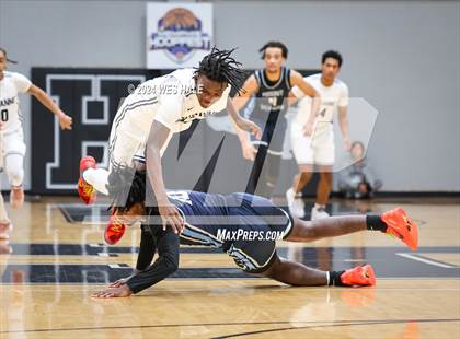 Thumbnail 3 in Mount Vernon vs Lausanne Collegiate (Memphis Hoopfest) photogallery.