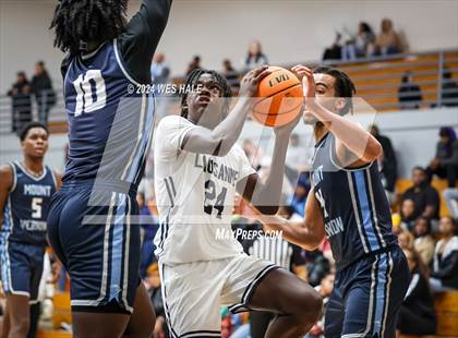 Thumbnail 1 in Mount Vernon vs Lausanne Collegiate (Memphis Hoopfest) photogallery.