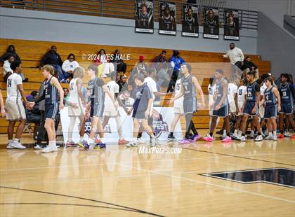 Thumbnail 2 in Mount Vernon vs Lausanne Collegiate (Memphis Hoopfest) photogallery.