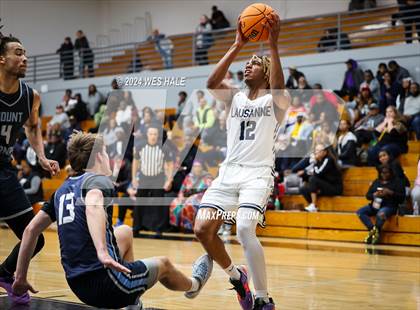 Thumbnail 3 in Mount Vernon vs Lausanne Collegiate (Memphis Hoopfest) photogallery.