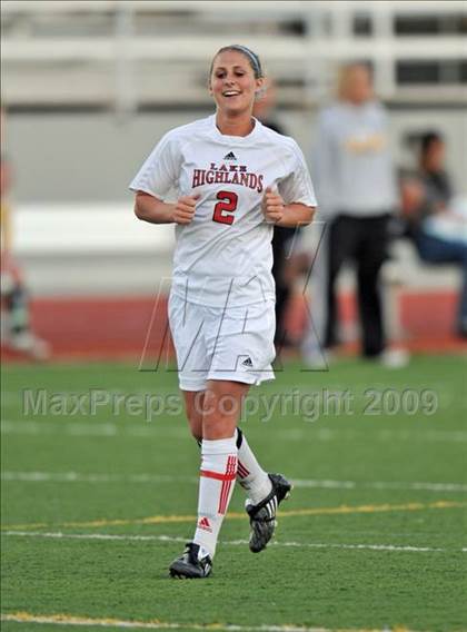 Thumbnail 2 in Lake Highlands vs. Garland (Class 5A Region II quarterfinals) photogallery.