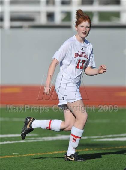 Thumbnail 1 in Lake Highlands vs. Garland (Class 5A Region II quarterfinals) photogallery.