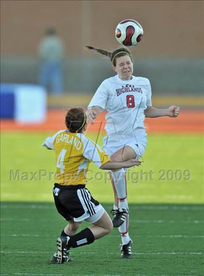 Thumbnail 1 in Lake Highlands vs. Garland (Class 5A Region II quarterfinals) photogallery.