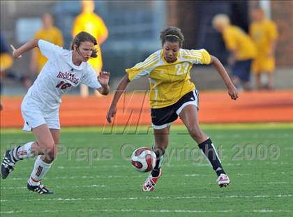Thumbnail 2 in Lake Highlands vs. Garland (Class 5A Region II quarterfinals) photogallery.