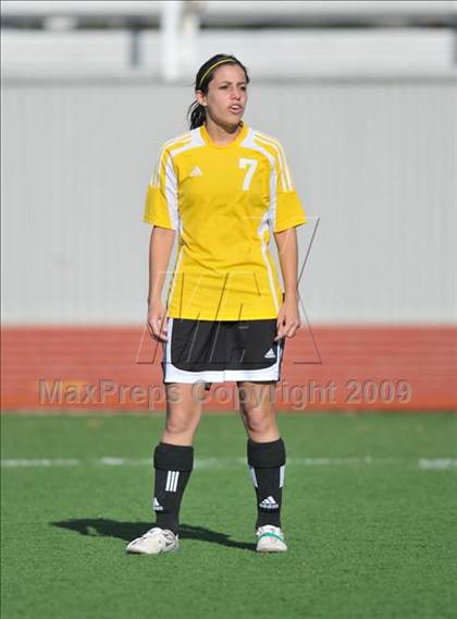 Thumbnail 3 in Lake Highlands vs. Garland (Class 5A Region II quarterfinals) photogallery.