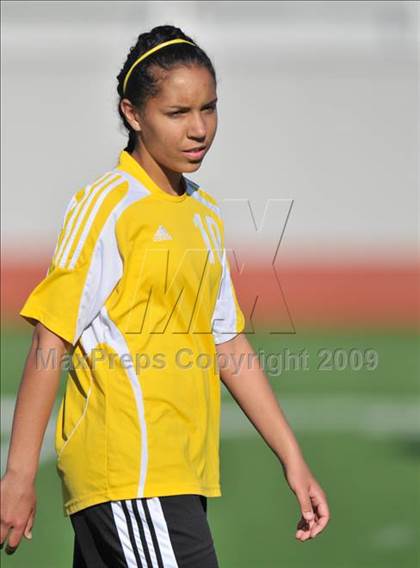 Thumbnail 2 in Lake Highlands vs. Garland (Class 5A Region II quarterfinals) photogallery.