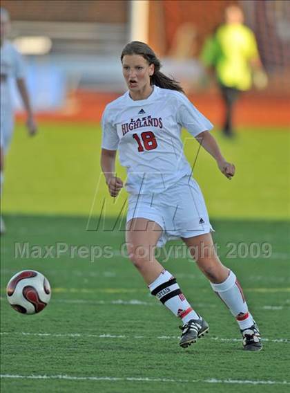 Thumbnail 1 in Lake Highlands vs. Garland (Class 5A Region II quarterfinals) photogallery.