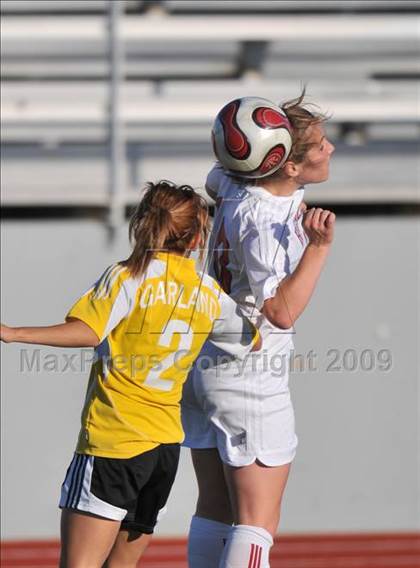 Thumbnail 2 in Lake Highlands vs. Garland (Class 5A Region II quarterfinals) photogallery.