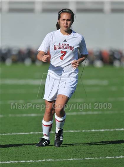 Thumbnail 3 in Lake Highlands vs. Garland (Class 5A Region II quarterfinals) photogallery.