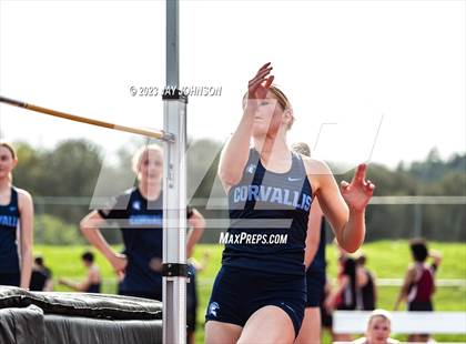 Thumbnail 3 in Mid-Willamette Conference Meet photogallery.