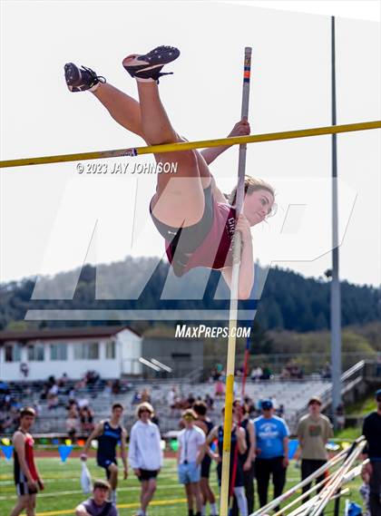 Thumbnail 1 in Mid-Willamette Conference Meet photogallery.