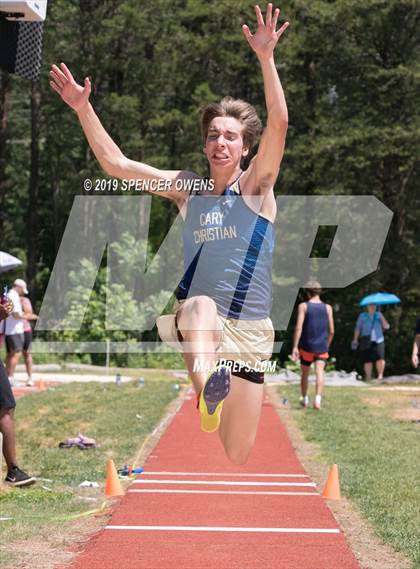 Thumbnail 3 in NCISAA Division II Championship photogallery.