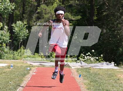 Thumbnail 2 in NCISAA Division II Championship photogallery.
