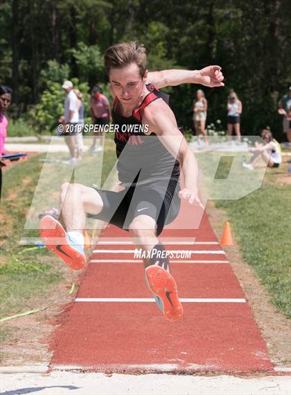 Thumbnail 3 in NCISAA Division II Championship photogallery.