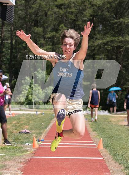 Thumbnail 1 in NCISAA Division II Championship photogallery.