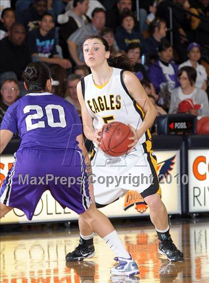 Thumbnail 3 in Sacramento vs. Del Oro (CIF SJS D3 Playoffs) photogallery.