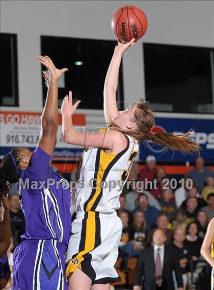 Thumbnail 1 in Sacramento vs. Del Oro (CIF SJS D3 Playoffs) photogallery.