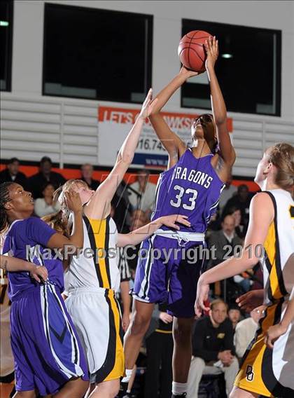 Thumbnail 2 in Sacramento vs. Del Oro (CIF SJS D3 Playoffs) photogallery.