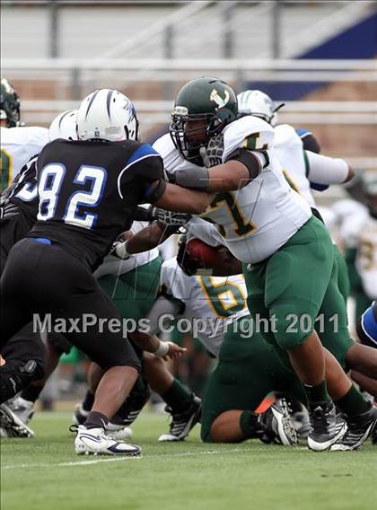 Thumbnail 2 in Dekaney vs. Longview (5A Division 2 Region 2 Semifinals) photogallery.