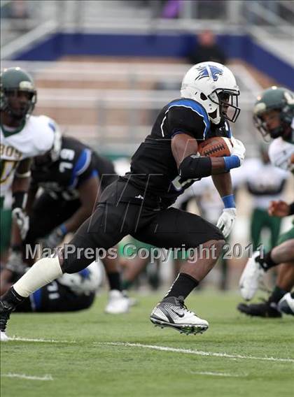 Thumbnail 3 in Dekaney vs. Longview (5A Division 2 Region 2 Semifinals) photogallery.