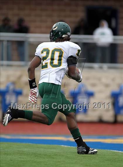 Thumbnail 2 in Dekaney vs. Longview (5A Division 2 Region 2 Semifinals) photogallery.