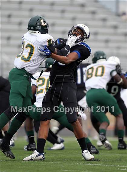 Thumbnail 1 in Dekaney vs. Longview (5A Division 2 Region 2 Semifinals) photogallery.