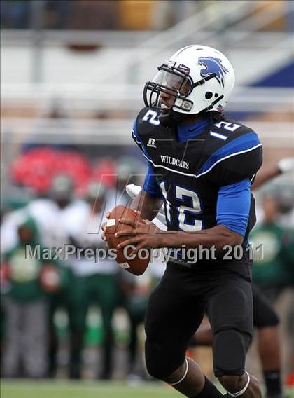 Thumbnail 2 in Dekaney vs. Longview (5A Division 2 Region 2 Semifinals) photogallery.