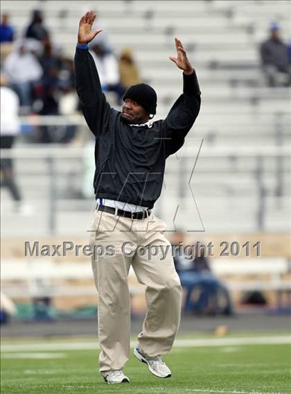 Thumbnail 2 in Dekaney vs. Longview (5A Division 2 Region 2 Semifinals) photogallery.