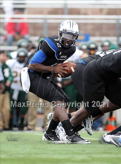 Thumbnail 2 in Dekaney vs. Longview (5A Division 2 Region 2 Semifinals) photogallery.