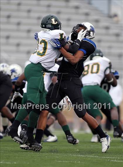 Thumbnail 3 in Dekaney vs. Longview (5A Division 2 Region 2 Semifinals) photogallery.