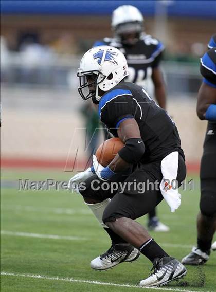 Thumbnail 2 in Dekaney vs. Longview (5A Division 2 Region 2 Semifinals) photogallery.