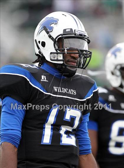 Thumbnail 1 in Dekaney vs. Longview (5A Division 2 Region 2 Semifinals) photogallery.