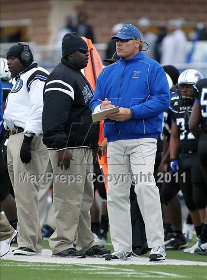 Thumbnail 2 in Dekaney vs. Longview (5A Division 2 Region 2 Semifinals) photogallery.