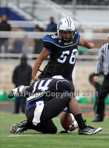 Thumbnail 2 in Dekaney vs. Longview (5A Division 2 Region 2 Semifinals) photogallery.