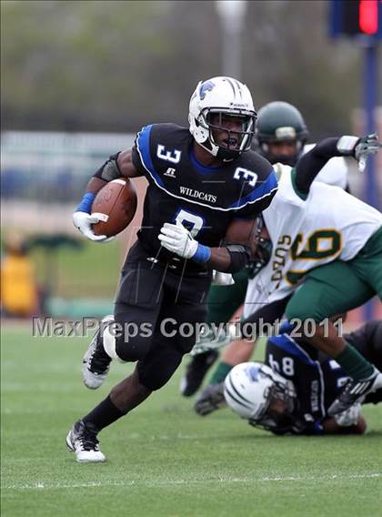 Thumbnail 2 in Dekaney vs. Longview (5A Division 2 Region 2 Semifinals) photogallery.