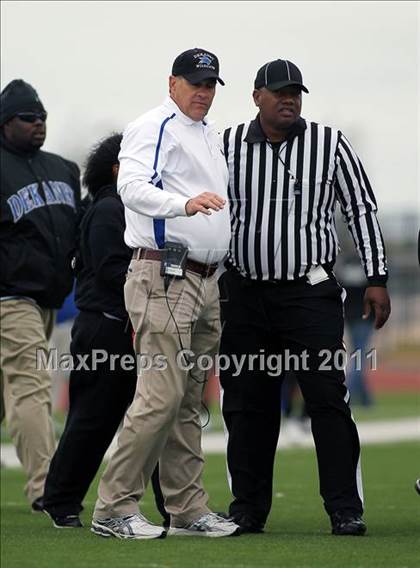 Thumbnail 2 in Dekaney vs. Longview (5A Division 2 Region 2 Semifinals) photogallery.