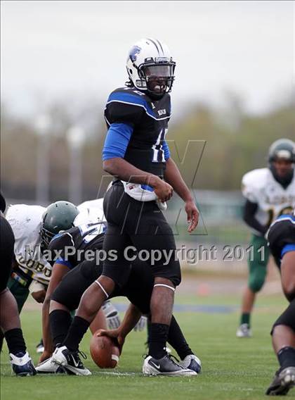 Thumbnail 1 in Dekaney vs. Longview (5A Division 2 Region 2 Semifinals) photogallery.