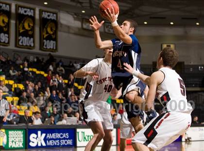 Thumbnail 2 in Liberty vs. Cave Spring (VHSL AA D3 Semifinal) photogallery.