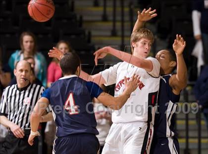 Thumbnail 2 in Liberty vs. Cave Spring (VHSL AA D3 Semifinal) photogallery.