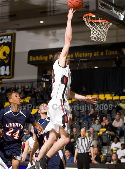 Thumbnail 3 in Liberty vs. Cave Spring (VHSL AA D3 Semifinal) photogallery.