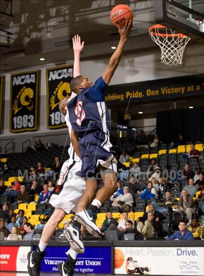 Thumbnail 1 in Liberty vs. Cave Spring (VHSL AA D3 Semifinal) photogallery.