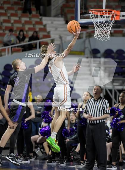 Thumbnail 2 in Millennium vs Campo Verde (AIA 5A Final) photogallery.