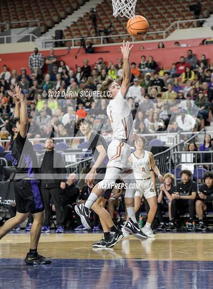 Thumbnail 2 in Millennium vs Campo Verde (AIA 5A Final) photogallery.