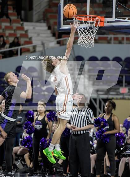 Thumbnail 2 in Millennium vs Campo Verde (AIA 5A Final) photogallery.