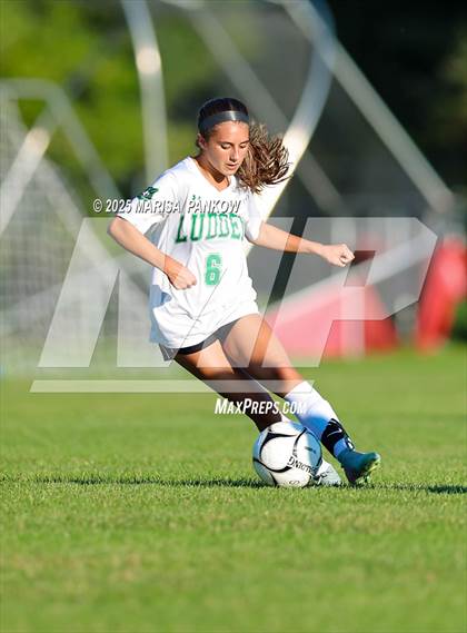 Thumbnail 2 in Bishop Ludden vs Tully photogallery.