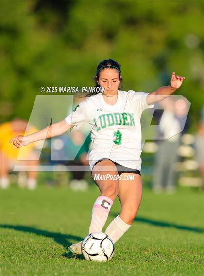 Thumbnail 2 in Bishop Ludden vs Tully photogallery.