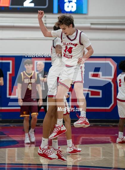 Thumbnail 3 in Menlo-Atherton @ Clayton Valley Charter photogallery.