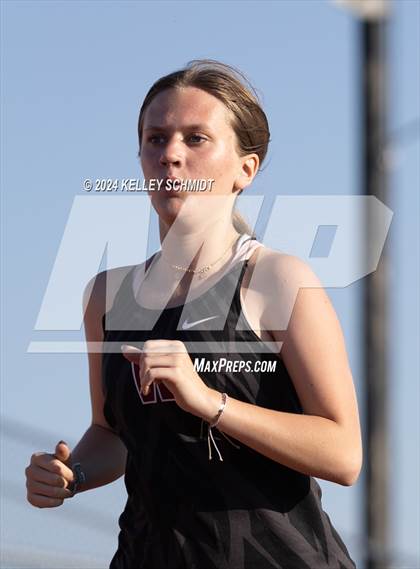 Thumbnail 2 in Weatherford Eagle Invitational (1600 Meter) photogallery.